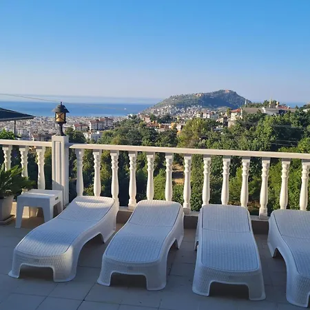Villa mit einzigartigem Ausblick-2